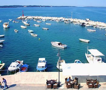 Marina Hotel - Restaurant Fažana Buitenkant foto
